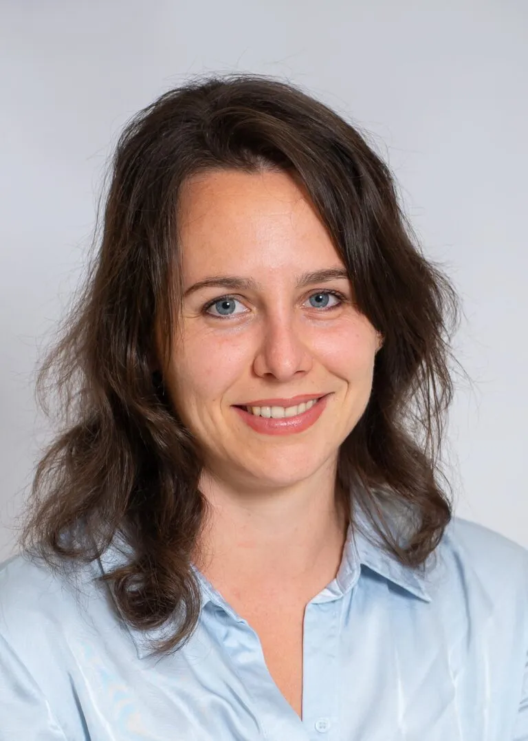 Dr. Lisa Holnthoner