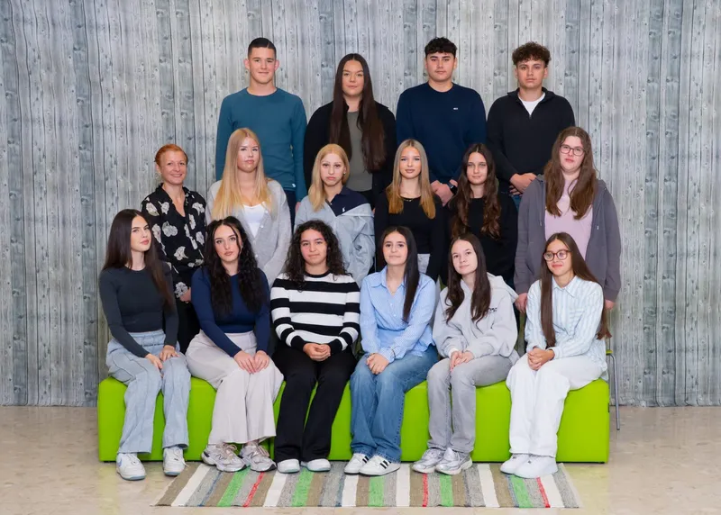 Klassenfoto der 1AS, Schuljahr 2025/26